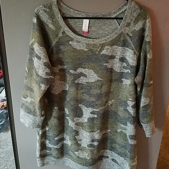 No Boundaries Tops - No Boundaries Camo Crew Neck Super Soft Sweater
